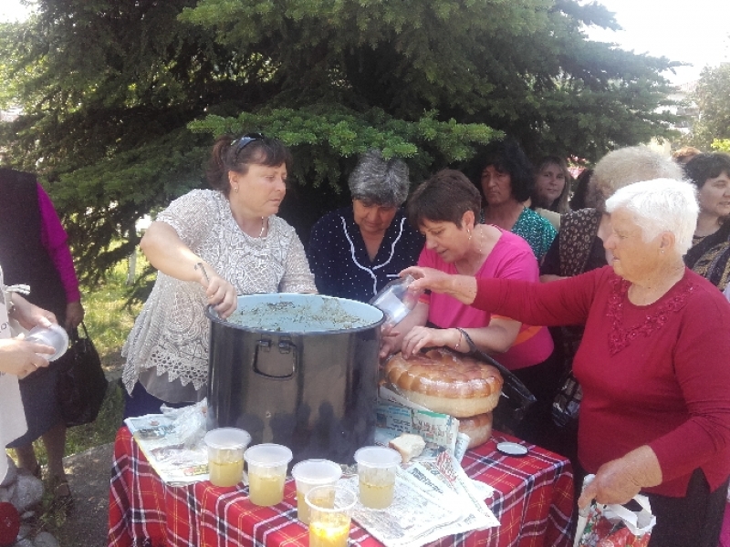 Село Алдомировци отбеляза своя празник на Свети Дух
