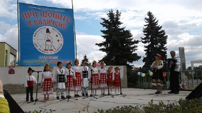 Певческа група „Габерче” с призово отличие от фолклорния фестивал „При шопите в Казичене“
