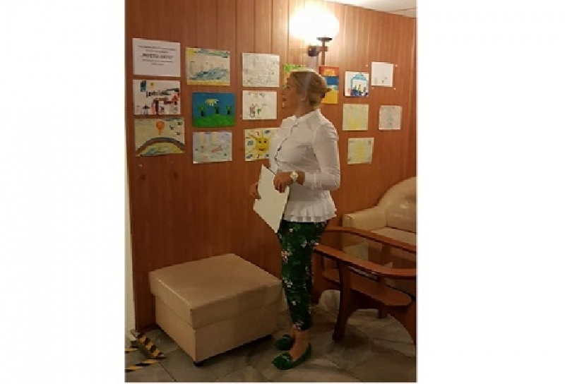 Изложба „Моето лято“ в Областна администрация Софийска област