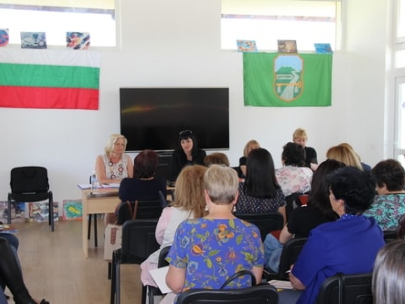 В Драгоман се провежда годишна работна среща на служителите в системата на ГРАО