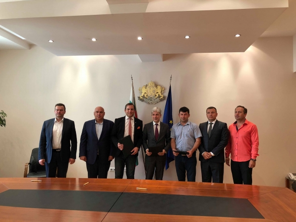 Шестте общини на запад от София и МОСВ подписаха договор за изключително значим еко проект