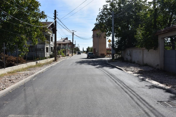 Още две улици и пенсионерския клуб ремонтираха в Първи район на Костинброд