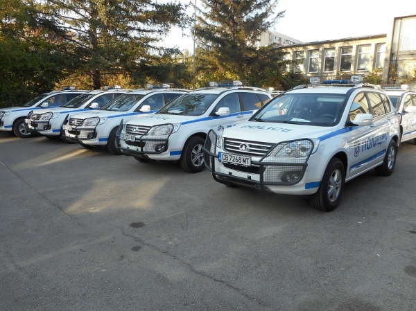 Районните управления в Костинброд, Сливница и Годеч се сдобиха с нови служебни автомобили