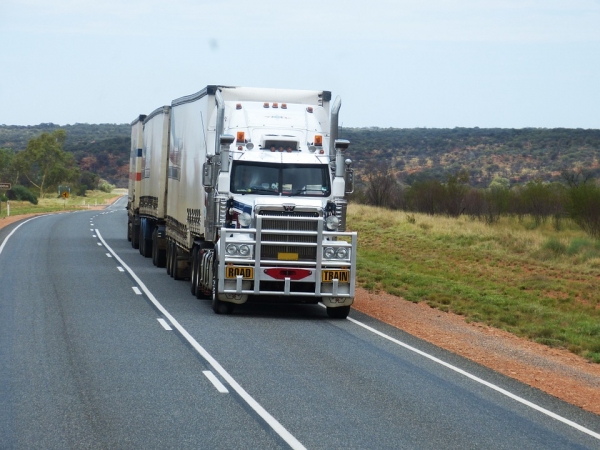Oт 16 ч. до 20 ч. днес се ограничава движението на камиони по най-натоваренитe пътища