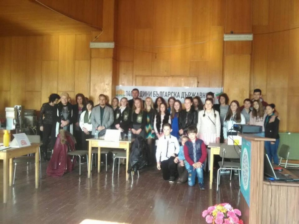 Ученици от Костинброд посветиха кръгла маса на 140 годишнината на българска държавност