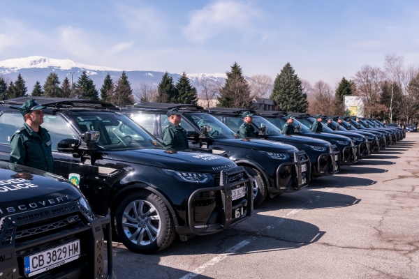 „Гранична полиция“ получи нови високопроходими автомобили