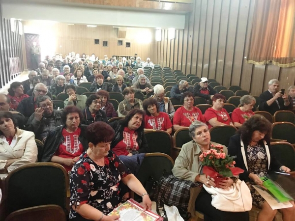 Пенсионерският клуб в село Вировско чества 10-годишнина