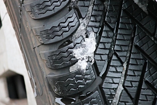 От 15 ноември ще има глоби за шофьорите без зимни гуми