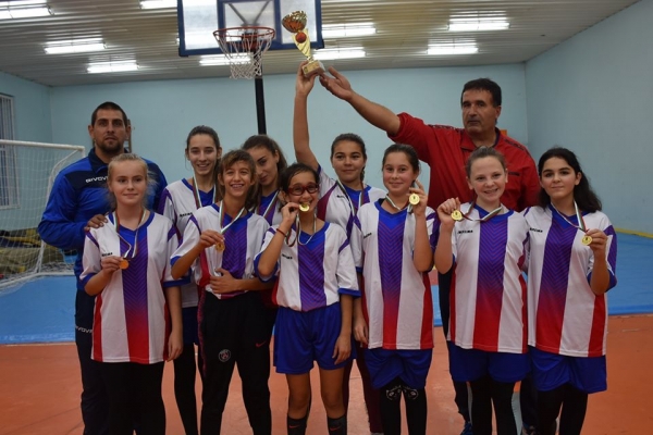 Момичетата от СУ „Д-р Петър Берон” спечелиха ученически баскетболен турнир