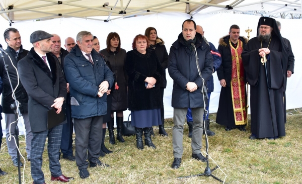 Министър Емил Димитров: „Компостиращата инсталация във Враца ще превръща зеления отпадък, в полезен екологичен продукт”