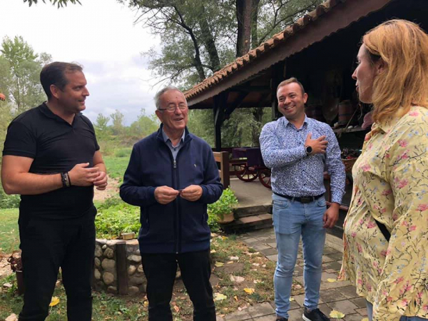Трайко Младенов, Александър Ненов и служители на Общинска администрация-Костинброд посетиха с. Мърчаевци, Сърбия (снимки)