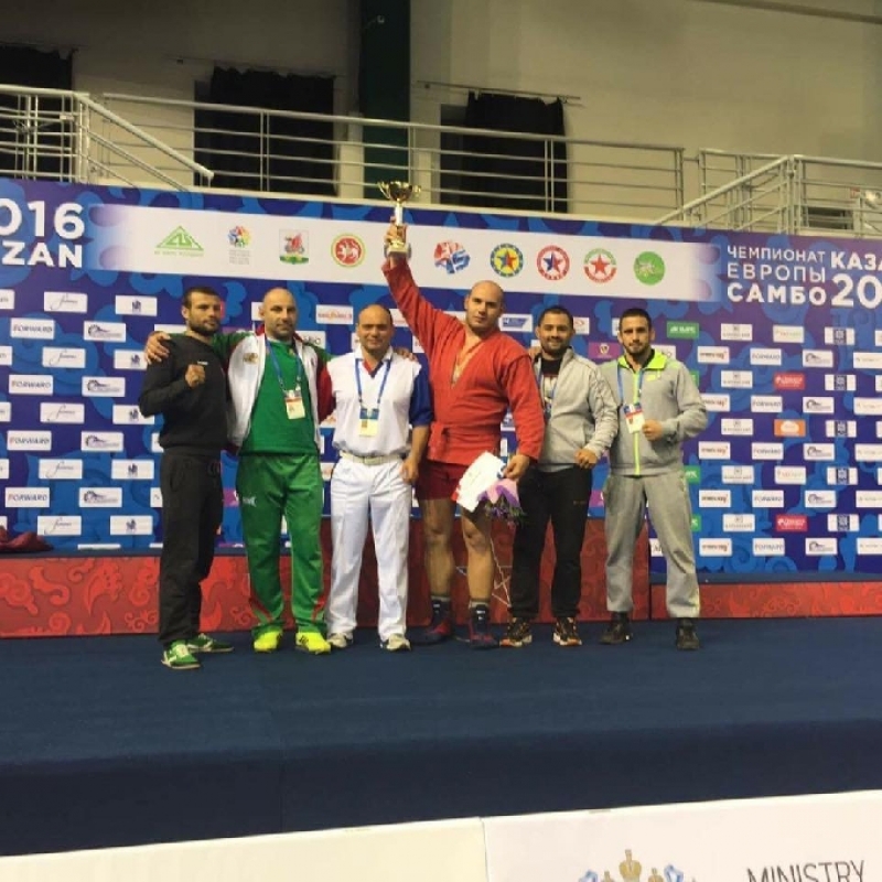 Мартин Маринков си извоюва второто място на Европейското по самбо