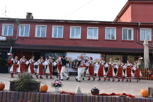 И тази година, „За пояс“ ще събере любителите на народните танци в Петърч 