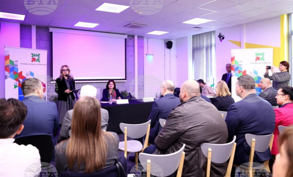 Кметът на Костинброд присъства на форума „Привличане на инвестиции и финансиране – възможности за общините“