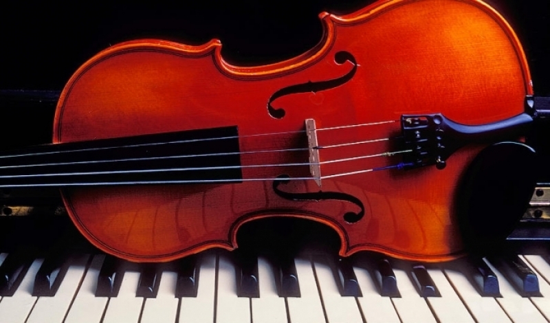 Мелодични звуци на пиано, цигулка и виолончело се разпръснаха в Костинброд