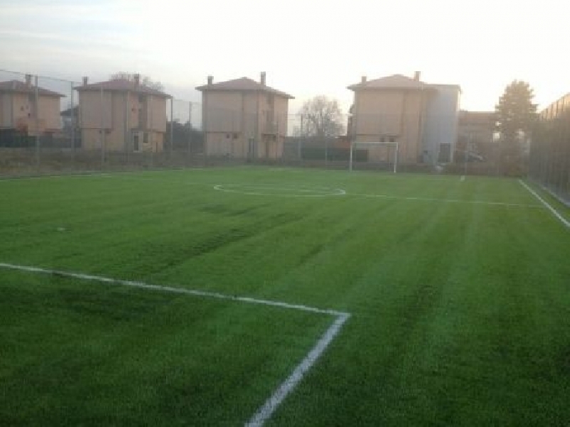 На 3-ти декември с водосвет и приятелска футболна среща, бе открито ново футболно игрище в село Голяновци, община Костинброд