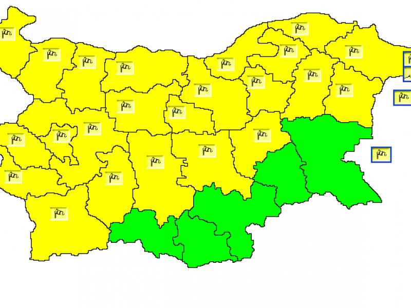 Захлаждане и опасно време заради вятър започват този следобед