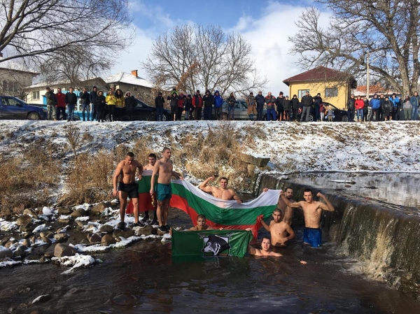 Дойчо Дойчев спаси Богоявленския кръст в Годеч