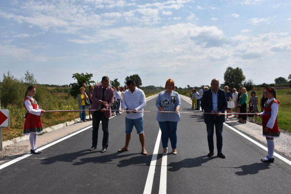 Откриха обновената пътна отсечка от „Ломско шосе“ до кв. „Шияковци“