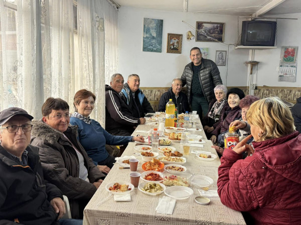 Празник на „Ракийката и туршийката“ в пенсионерски клуб „Люляк“